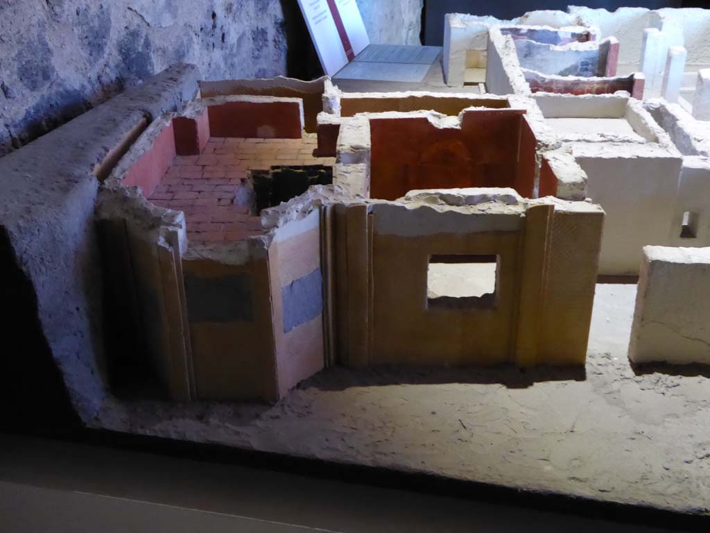 Complesso dei triclini in località Moregine a Pompei. September 2015. West side of Baths suite, rooms 3, O and S looking east from area 5 on December 2000 model.
Foto Annette Haug, ERC Grant 681269 DÉCOR.