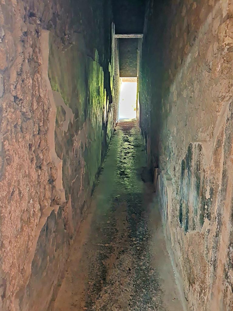 Oplontis Villa of Poppea, October 2023.
Corridor 3 leading from room 4, north-east corner, to east portico 34. Photo courtesy of Giuseppe Ciaramella.