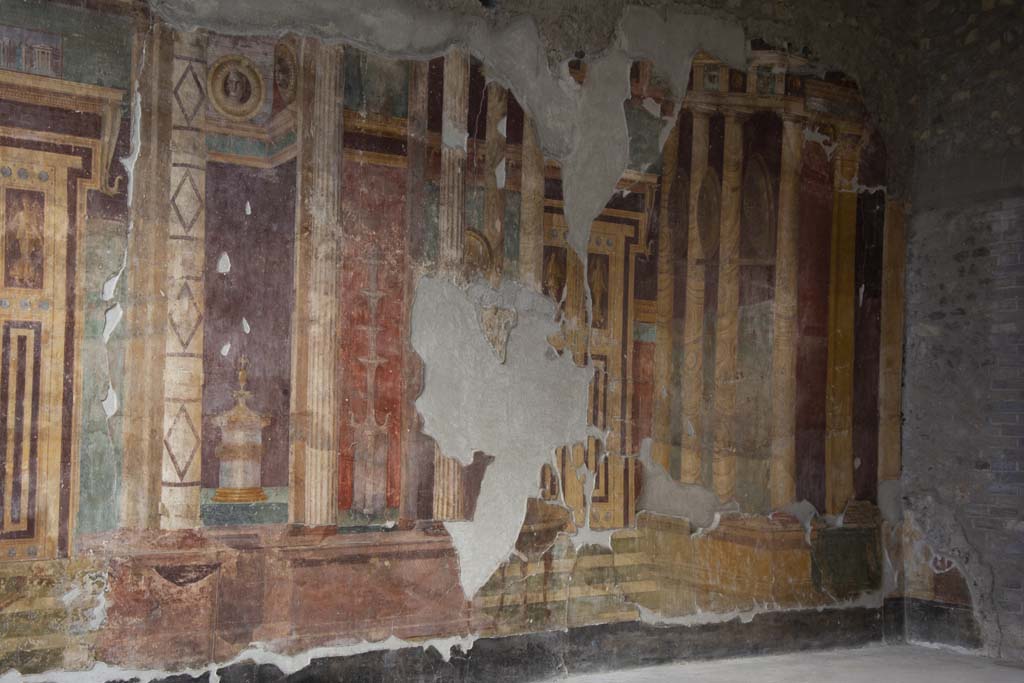Oplontis Villa of Poppea, March 2019. Room 5, detail of west wall at north end in north-west corner.
Foto Annette Haug, ERC Grant 681269 DÉCOR.