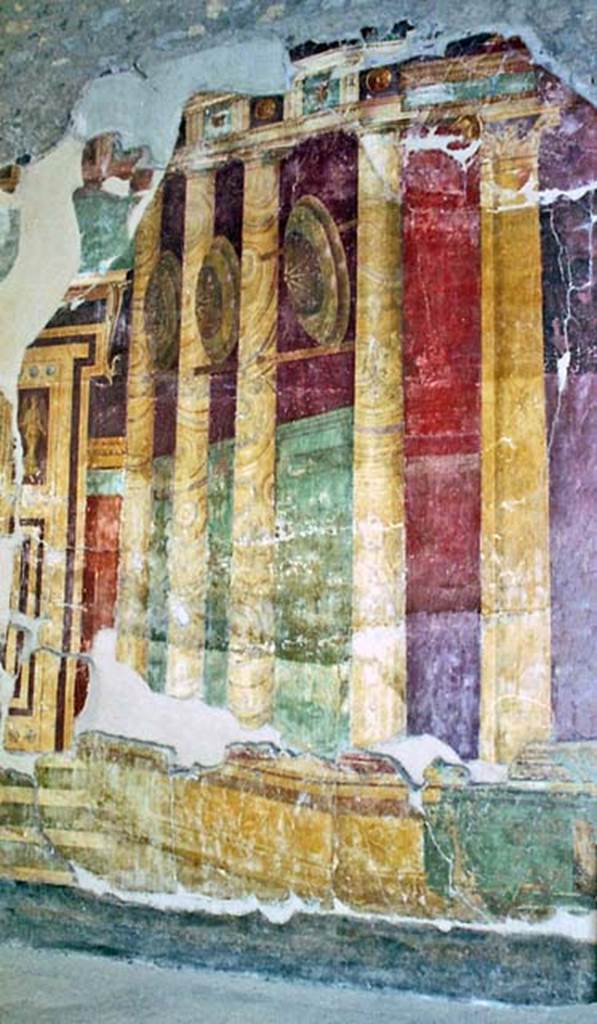 Oplontis, Villa of Poppea, October 2001. Room 5, detail from west wall, north end.
Photo courtesy of Peter Woods