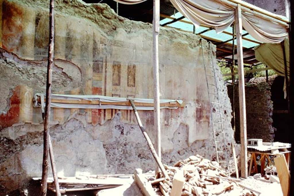 Oplontis, 1968. Room 5, atrium, which originally may have been the main entrance to the villa. Photo by Stanley A. Jashemski.
Source: The Wilhelmina and Stanley A. Jashemski archive in the University of Maryland Library, Special Collections (See collection page) and made available under the Creative Commons Attribution-Non Commercial License v.4. See Licence and use details. J68f1510