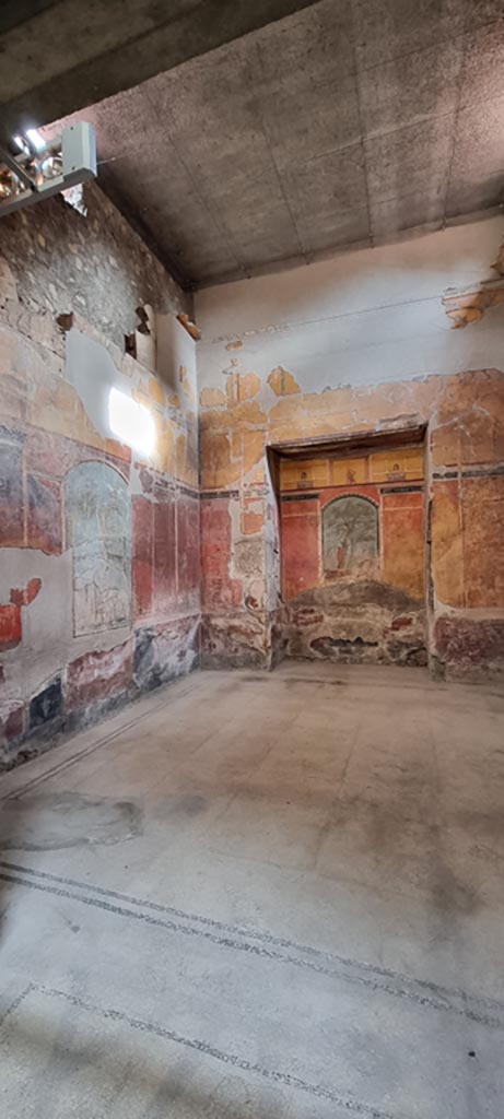 Oplontis Villa of Poppea, January 2023.
Room 8, looking across flooring towards north and east walls.
Photo courtesy of Miriam Colomer.