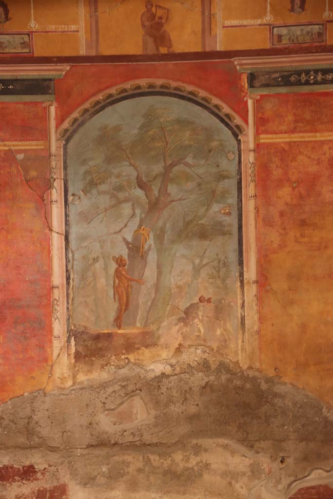 Oplontis Villa of Poppea, October 2020.
Room 8, wall painting of Hercules in the Garden of the Hesperides in recess on the east wall of the caldarium.
Photo courtesy of Klaus Heese.