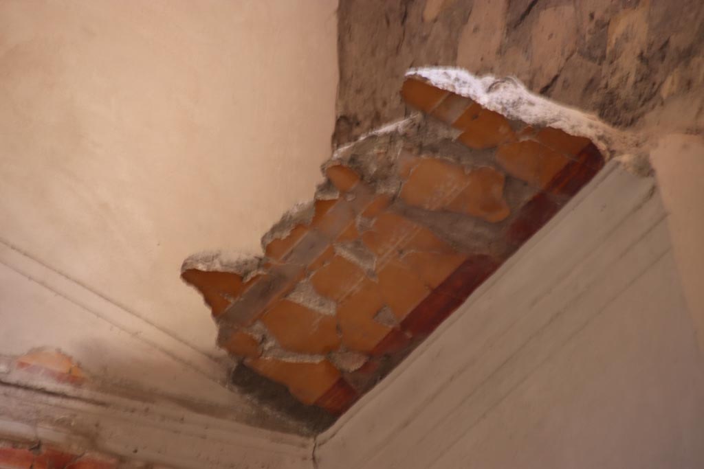 Oplontis Villa of Poppea, October 2022.
Room 8, detail of remaining vaulted ceiling on south wall in south-east corner. Photo courtesy of Klaus Heese.