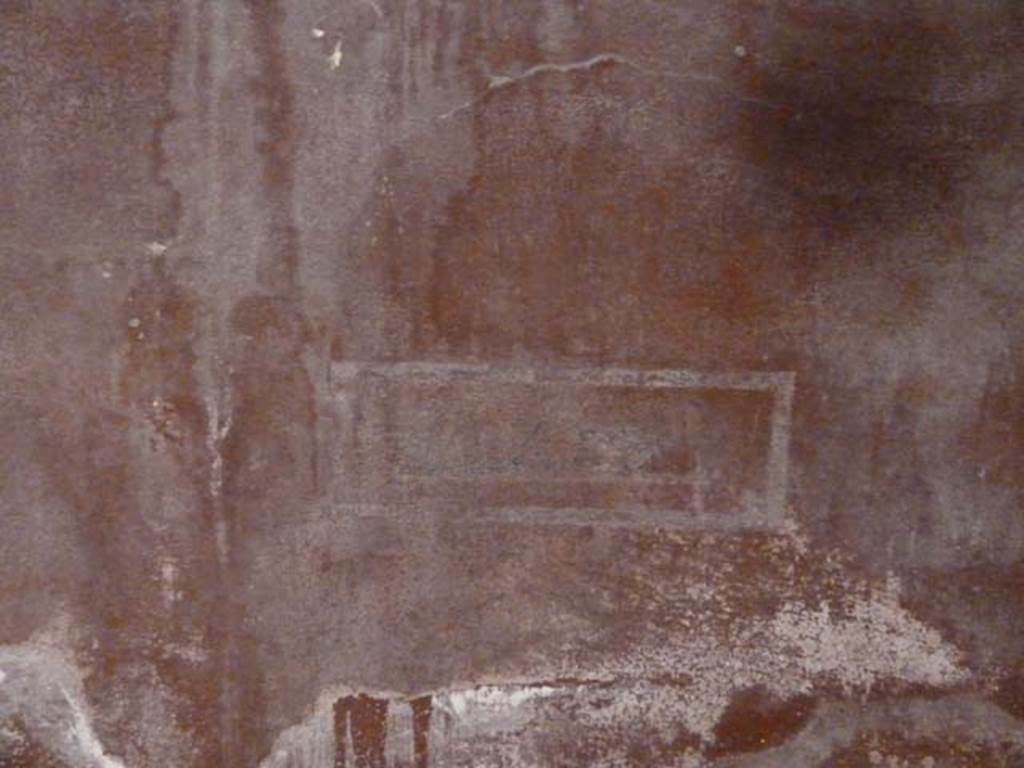 Oplontis, September 2015. Room 18, central panel of north wall, remains of painted panel of bird pecking at fruit. 