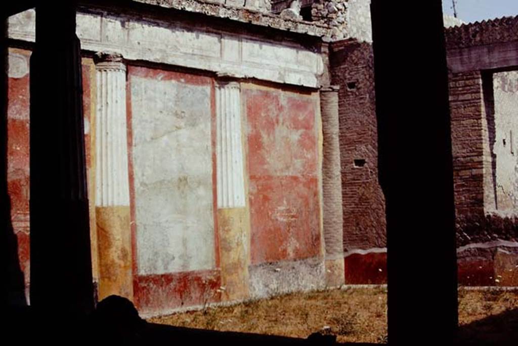 Oplontis, 1974. Room 20, looking towards north-west corner. Photo by Stanley A. Jashemski.
Source: The Wilhelmina and Stanley A. Jashemski archive in the University of Maryland Library, Special Collections (See collection page) and made available under the Creative Commons Attribution-Non Commercial License v.4. See Licence and use details.
J74f0617