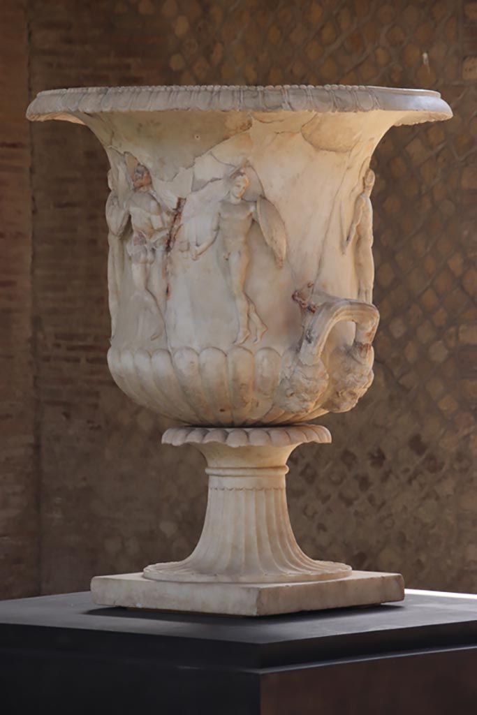 Villa of Poppaea, Oplontis, October 2023.
Room 21, detail of large marble vase. Photo courtesy of Klaus Heese.