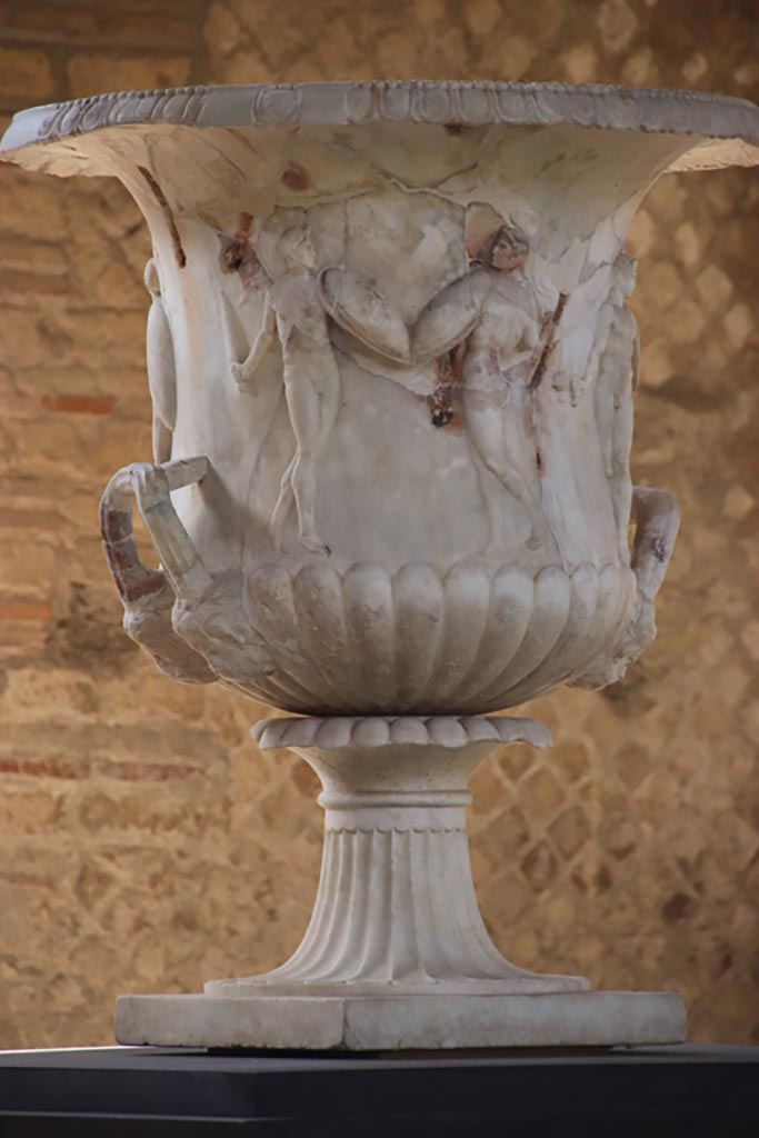 Villa of Poppaea, Oplontis, October 2023.
Room 21, detail of large marble vase. Photo courtesy of Klaus Heese.