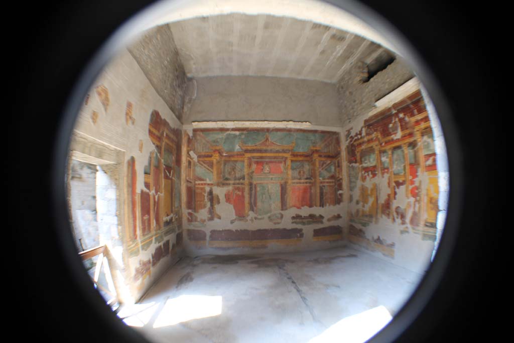 Oplontis Villa of Poppea, March 2014. Room 23, looking across towards west wall from portico 24.
The doorway on the left (south wall) of the photo is from the small doorway from the corridor
Foto Annette Haug, ERC Grant 681269 DÉCOR.