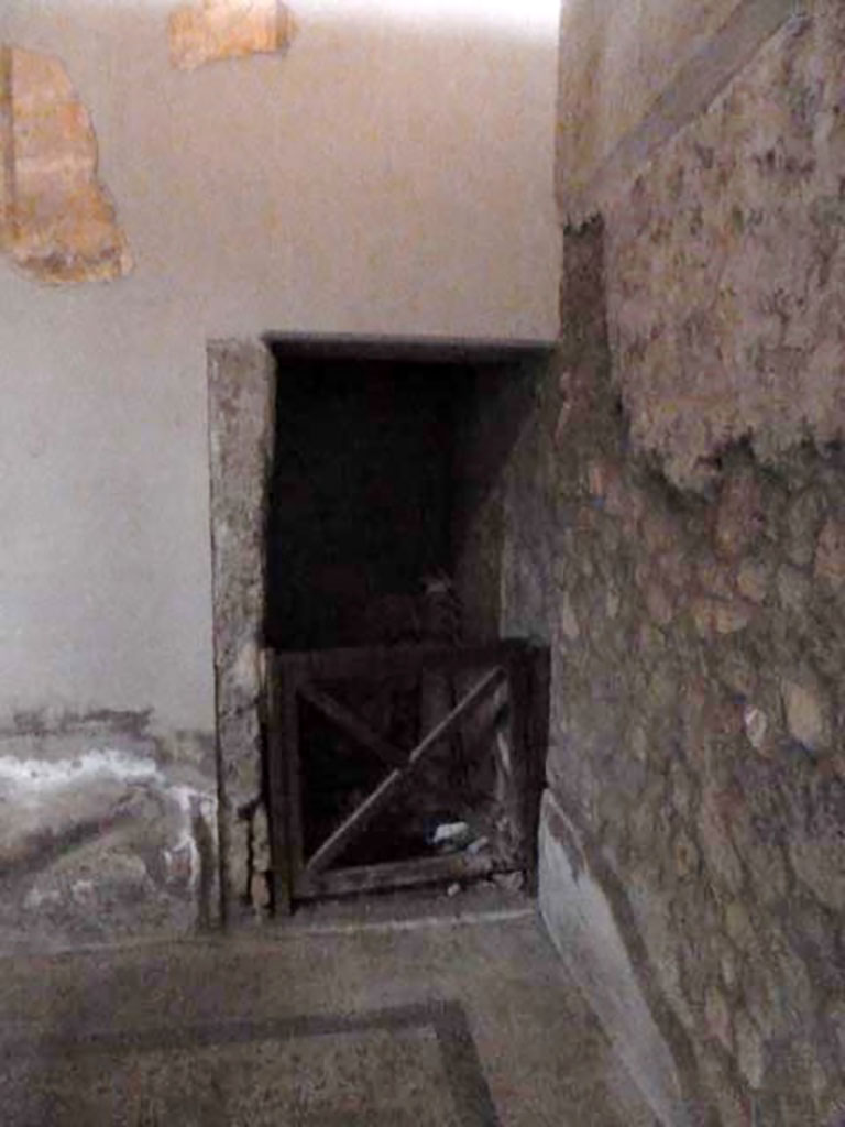 Oplontis Villa of Poppea, September 2015. Room 27, doorway in north-west corner to room 2.