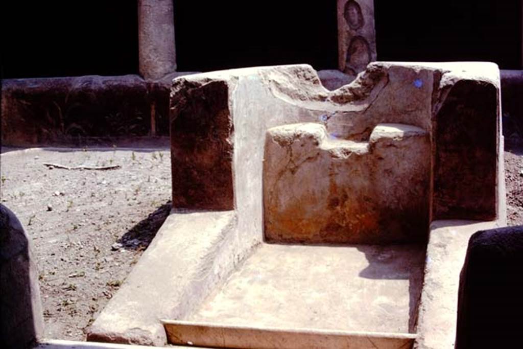 Oplontis, 1974. Room 32, looking east towards masonry fountain in rustic peristyle. Photo by Stanley A. Jashemski.
Source: The Wilhelmina and Stanley A. Jashemski archive in the University of Maryland Library, Special Collections (See collection page) and made available under the Creative Commons Attribution-Non Commercial License v.4. See Licence and use details. J74f0620