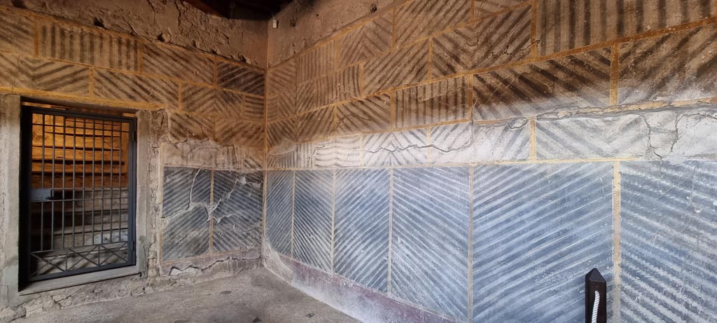 Oplontis Villa of Poppea, January 2023.
Room 32, looking east along south side towards south-east corner. Photo courtesy of Miriam Colomer.