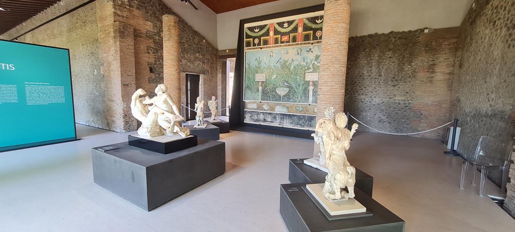 Oplontis Villa of Poppea, April 2022.
Exhibition of statues from Oplontis, held in II.7.9, the Palaestra at Pompeii. Photo courtesy of Giuseppe Ciaramella.