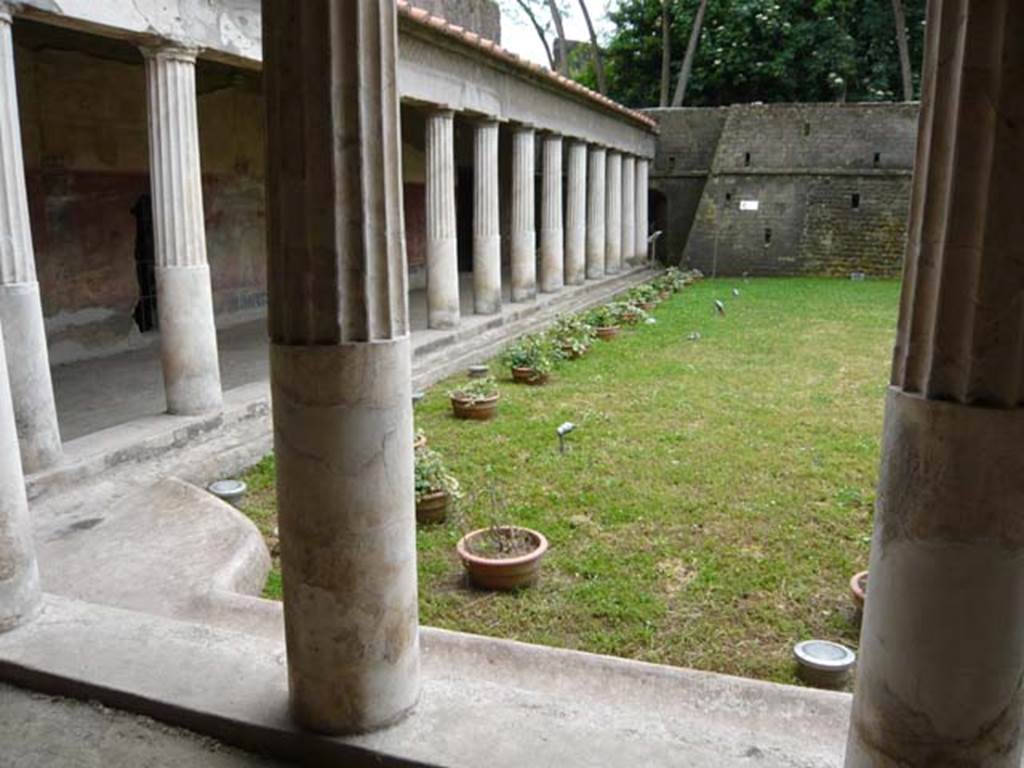 Oplontis, May 2010. Portico 40, looking south-east across peristyle 59, from north portico. Photo courtesy of Buzz Ferebee.
