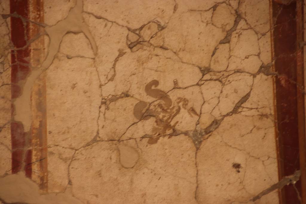 Oplontis Villa of Poppea, October2020. Room 41, detail of painted decoration from upper north wall of alcove, at east end.
Photo courtesy of Klaus Heese.
