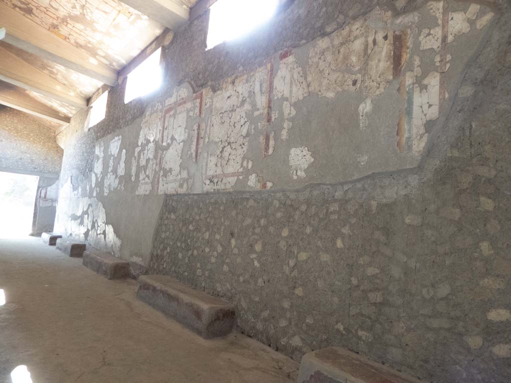 Oplontis Villa of Poppea, September 2017. Corridor 46, looking east along the south wall.
Foto Annette Haug, ERC Grant 681269 DÉCOR