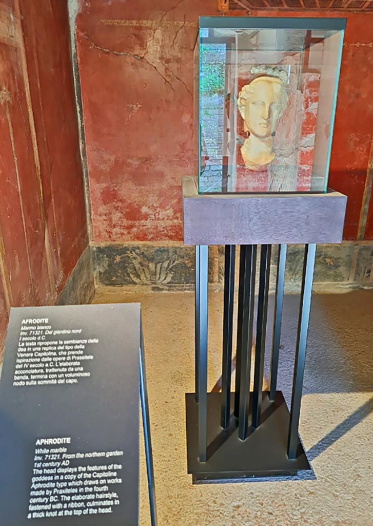 Oplontis Villa of Poppea, October 2023. 
North garden 56, white marble head of the goddess Aphrodite on display here in Room 38, but found in the northern garden. 
Photo courtesy of Giuseppe Ciaramella. 
