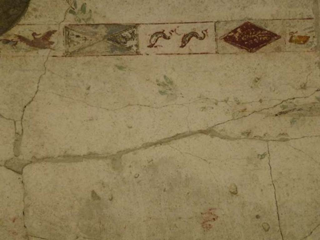 Oplontis, September 2011. Area 60, west portico. Decorative border at top of wall to right of entrance to corridor 46.
Photo courtesy of Michael Binns.