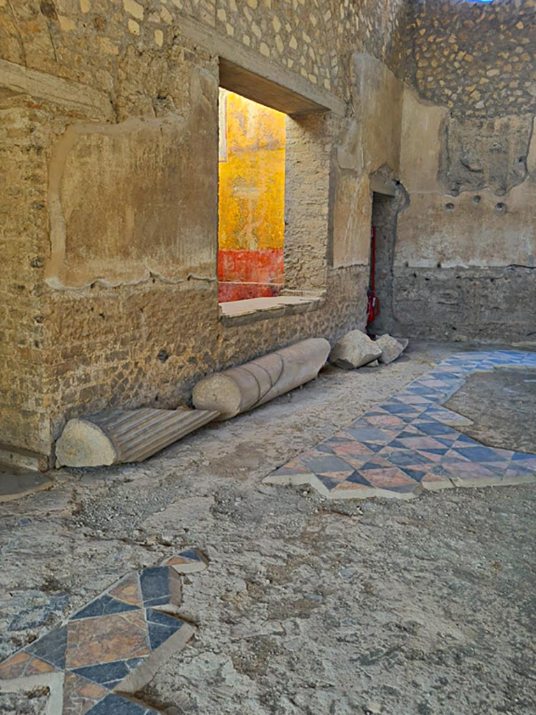 Oplontis Villa of Poppea, October 2023.
Room 69, south side, with window into garden room 68. Photo courtesy of Giuseppe Ciaramella.