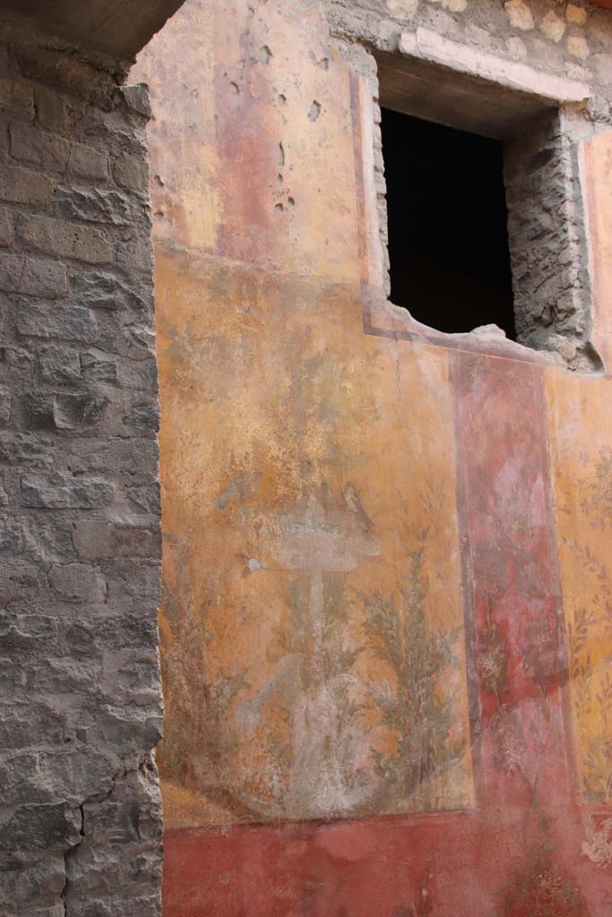 Oplontis Villa of Poppea, September 2021.
Room 70, detail from south end of west wall. Photo courtesy of Klaus Heese.