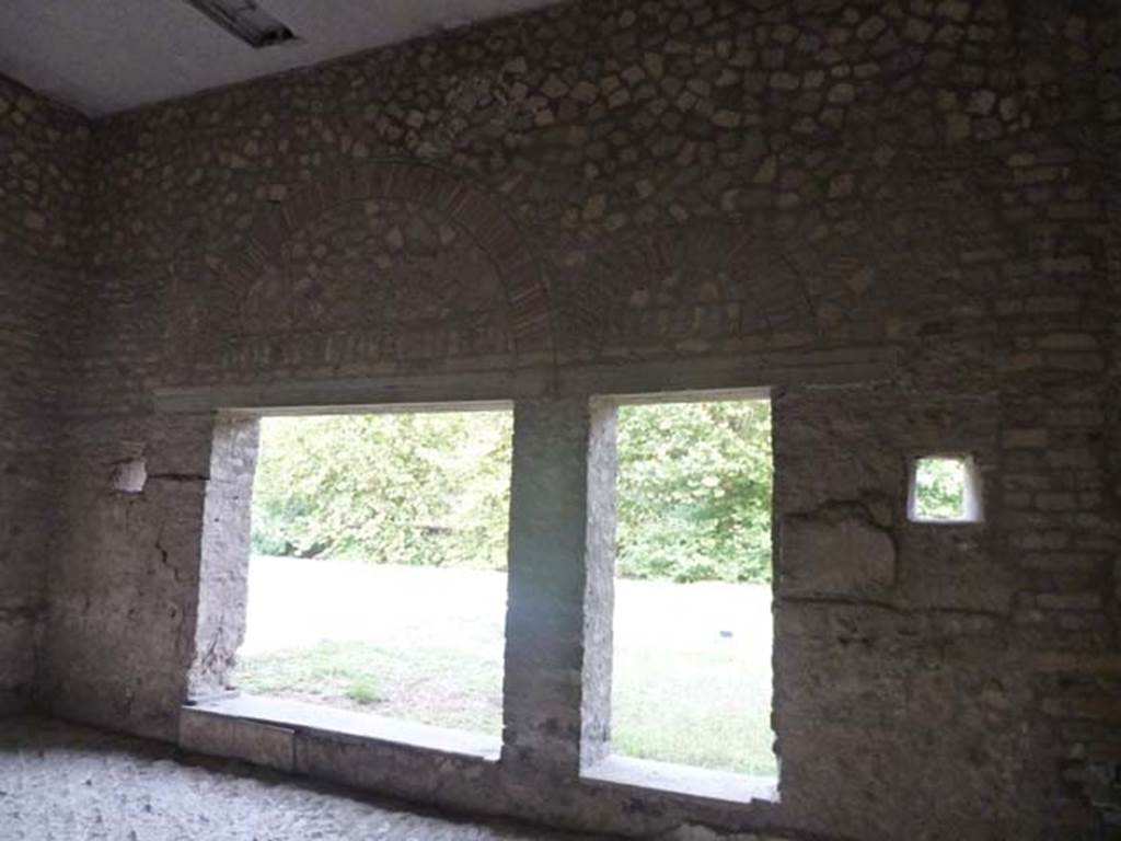 Oplontis Villa of Poppea, September 2015.
Room 78, looking towards east side with two windows onto area at south end of swimming pool.