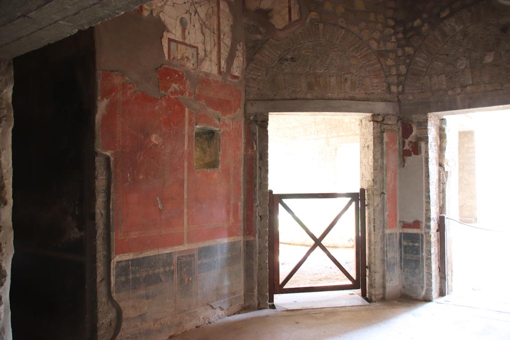 Oplontis Villa of Poppea, October 2022.
Room 79, looking towards north wall, with entrance to corridor 77, on left, doorway to room 78, in centre, and to room 85, on right.
Photo courtesy of Klaus Heese.