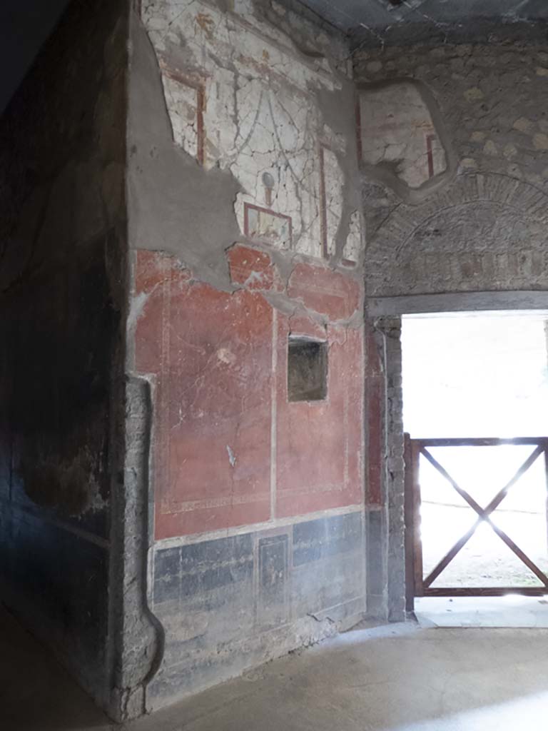 Oplontis Villa of Poppea, September 2017. Room 79, north wall, with doorway into room 78, on right.
Foto Annette Haug, ERC Grant 681269 DÉCOR.