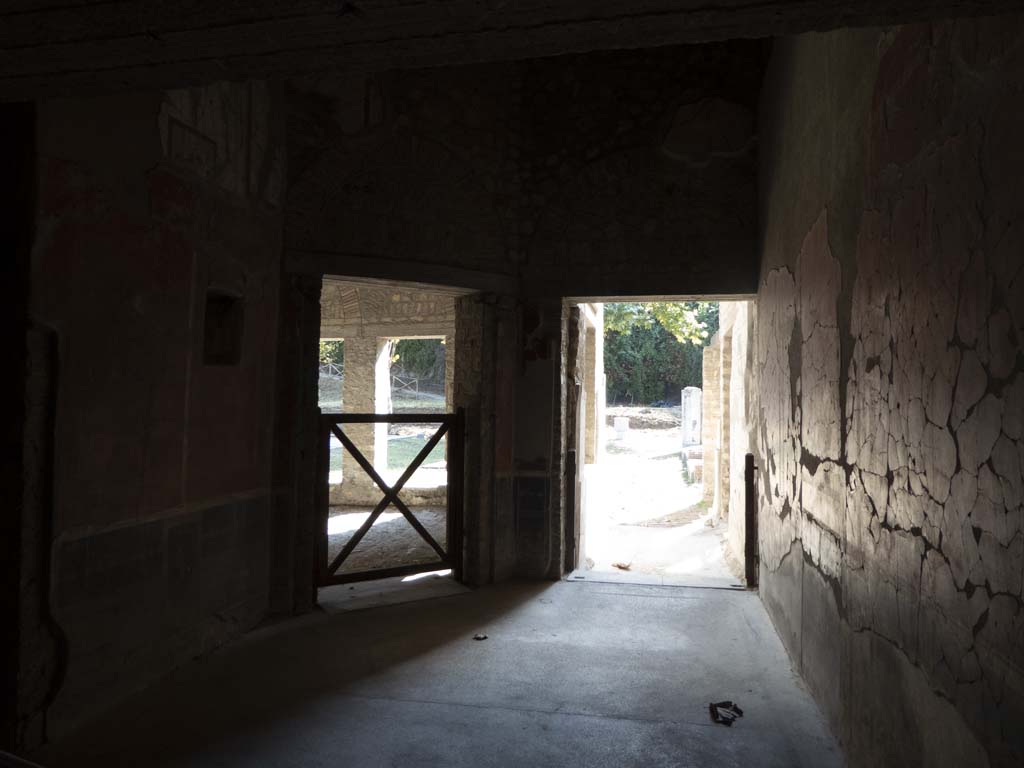 Oplontis Villa of Poppea, September 2017. Room 79, looking east to doorway into room 78, centre left, and to room 85, centre right.
Foto Annette Haug, ERC Grant 681269 DÉCOR.
