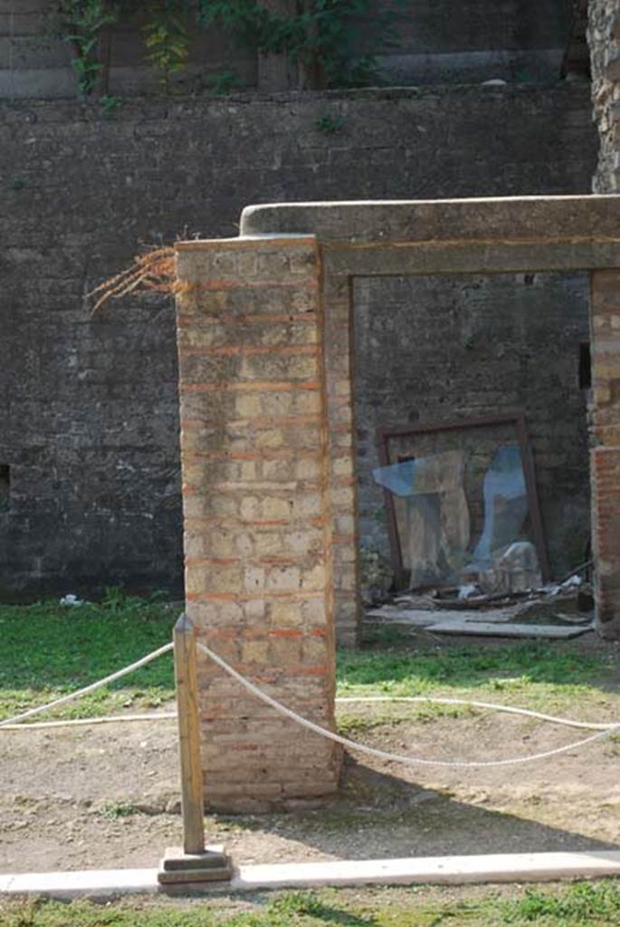 Oplontis Villa of Poppea, September 2009. Looking south into areas 85, 86 and 91.
Photo courtesy of Drew Baker - from the King's College London, Villa of Oplontis Archive.