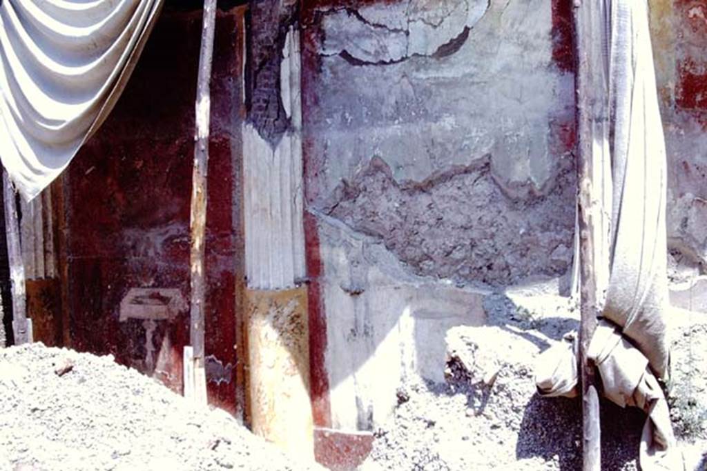 Oplontis, 1968. Room 20, east side. Photo by Stanley A. Jashemski.
Source: The Wilhelmina and Stanley A. Jashemski archive in the University of Maryland Library, Special Collections (See collection page) and made available under the Creative Commons Attribution-Non Commercial License v.4. See Licence and use details. J68f1464