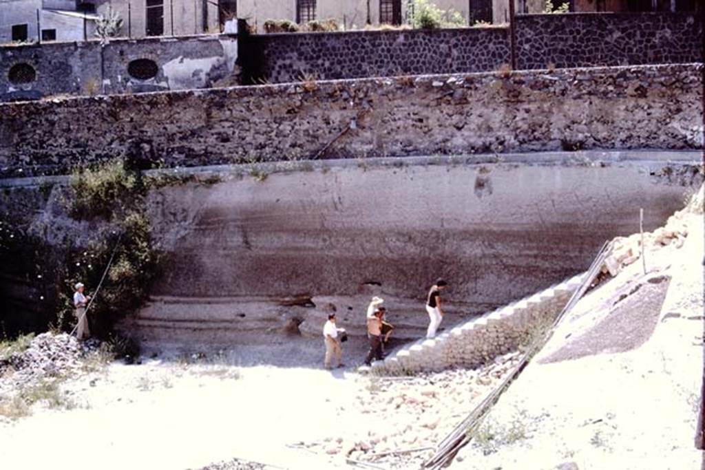 Oplontis, 1973. Wilhelmina being carried up the exit stairs, due to her bad ankle.
Photo by Stanley A. Jashemski.
Source: The Wilhelmina and Stanley A. Jashemski archive in the University of Maryland Library, Special Collections (See collection page) and made available under the Creative Commons Attribution-Non Commercial License v.4. See Licence and use details. J73f0384