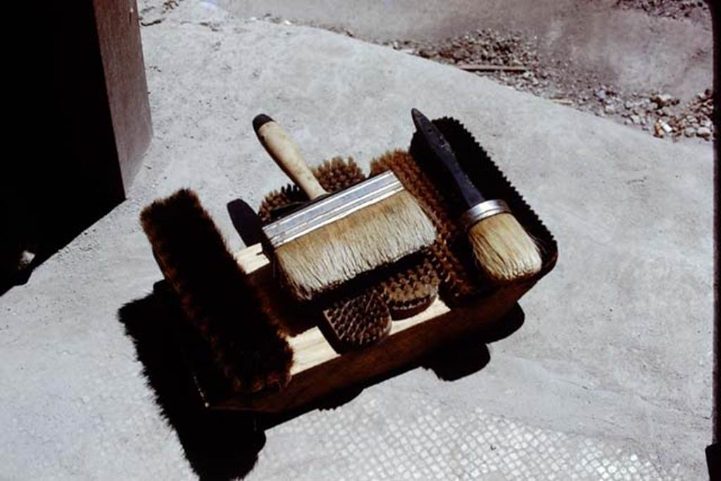 Oplontis Villa of Poppea, 1975 or 1974. Work-tools of the restorers. Photo by Stanley A. Jashemski.
Source: The Wilhelmina and Stanley A. Jashemski archive in the University of Maryland Library, Special Collections (See collection page) and made available under the Creative Commons Attribution-Non Commercial License v.4. See Licence and use details. J74f0877
