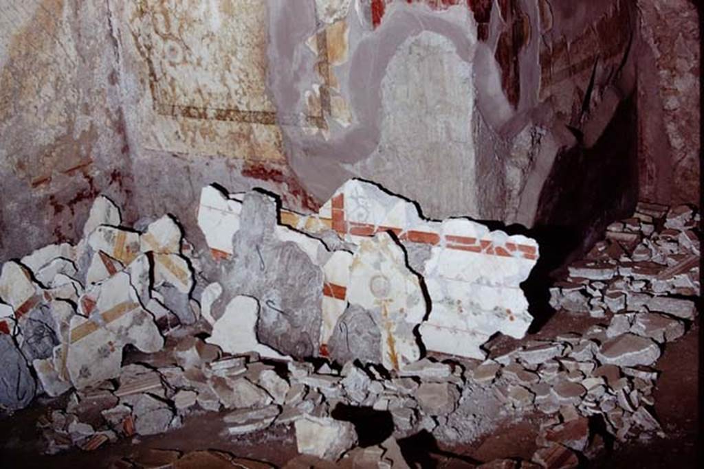 Oplontis Villa of Poppea, 1975. Fragments of plaster waiting to be re-attached. Photo by Stanley A. Jashemski.
Source: The Wilhelmina and Stanley A. Jashemski archive in the University of Maryland Library, Special Collections (See collection page) and made available under the Creative Commons Attribution-Non Commercial License v.4. See Licence and use details. J75f0333