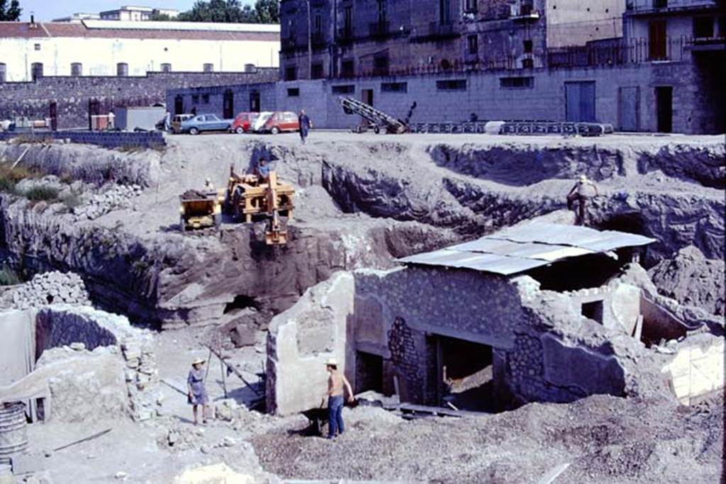 Oplontis, 1975. Looking north-west from room 69, through gap in wall towards north garden, and area still being dug-out. On the right (north) is the small doorway to room 71, and a large doorway into room 70. Photo by Stanley A. Jashemski.
Source: The Wilhelmina and Stanley A. Jashemski archive in the University of Maryland Library, Special Collections (See collection page) and made available under the Creative Commons Attribution-Non Commercial License v.4. See Licence and use details. J75f0019