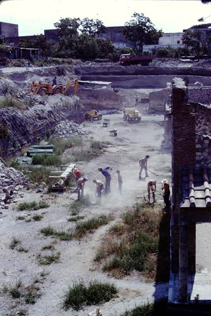 Oplontis Villa of Poppea, 1975. Looking east across the north garden, towards the gap in the wall of room 69, from near the north side of room 33, the west portico. Photo by Stanley A. Jashemski.
Source: The Wilhelmina and Stanley A. Jashemski archive in the University of Maryland Library, Special Collections (See collection page) and made available under the Creative Commons Attribution-Non Commercial License v.4. See Licence and use details. J75f0030
