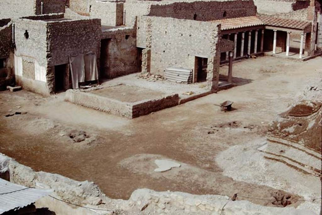 Oplontis, 1975. Looking south-west across cleaned north garden. Photo by Stanley A. Jashemski.
Source: The Wilhelmina and Stanley A. Jashemski archive in the University of Maryland Library, Special Collections (See collection page) and made available under the Creative Commons Attribution-Non Commercial License v.4. See Licence and use details. J75f0212