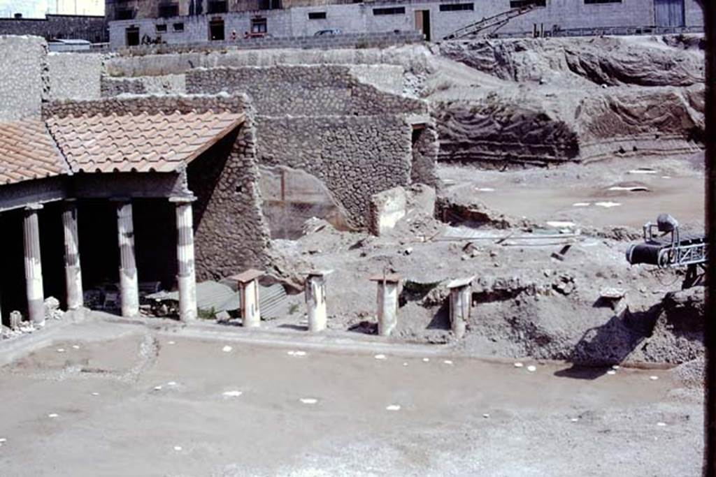 Oplontis, 1975. Looking north across area 59, the south-east peristyle with its root cavities. Photo by Stanley A. Jashemski.
Source: The Wilhelmina and Stanley A. Jashemski archive in the University of Maryland Library, Special Collections (See collection page) and made available under the Creative Commons Attribution-Non Commercial License v.4. See Licence and use details. J75f0467