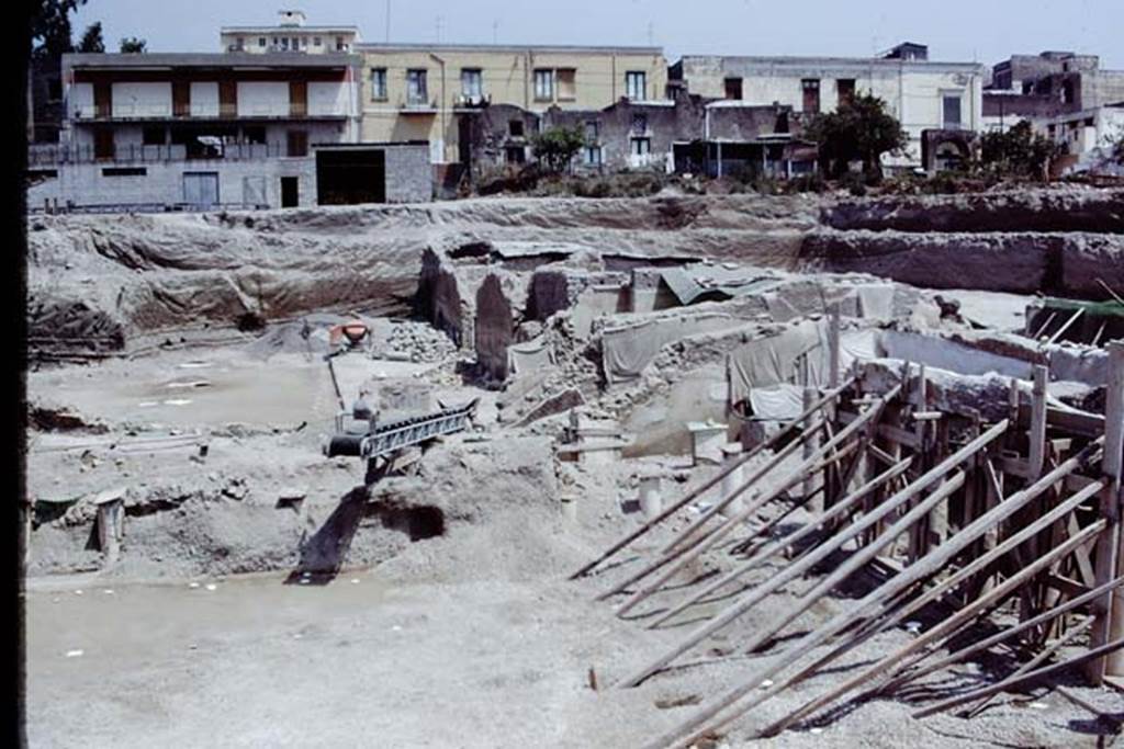 Oplontis, 1975. Looking north-east from area 59 the south-east peristyle, towards the rooms on the east side of the villa. Photo by Stanley A. Jashemski.
Source: The Wilhelmina and Stanley A. Jashemski archive in the University of Maryland Library, Special Collections (See collection page) and made available under the Creative Commons Attribution-Non Commercial License v.4. See Licence and use details. J75f0478