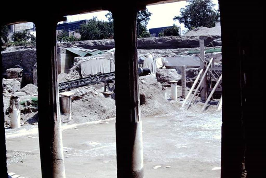Oplontis, 1975. Looking north-east from behind the west portico of area 59, the south-east peristyle. Photo by Stanley A. Jashemski.
Source: The Wilhelmina and Stanley A. Jashemski archive in the University of Maryland Library, Special Collections (See collection page) and made available under the Creative Commons Attribution-Non Commercial License v.4. See Licence and use details. J75f0483