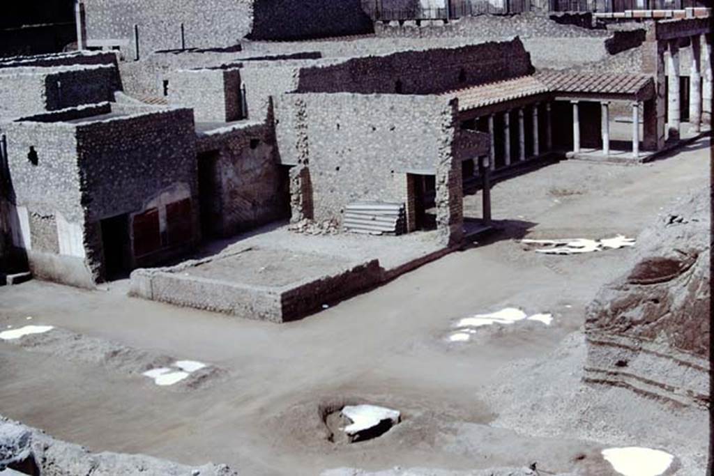Oplontis, 1975. Four filled tree-root cavities, and two strange root-cavities, probably groups of small trees/shrubs, possibly oleanders. Photo by Stanley A. Jashemski.
Source: The Wilhelmina and Stanley A. Jashemski archive in the University of Maryland Library, Special Collections (See collection page) and made available under the Creative Commons Attribution-Non Commercial License v.4. See Licence and use details. J75f0464