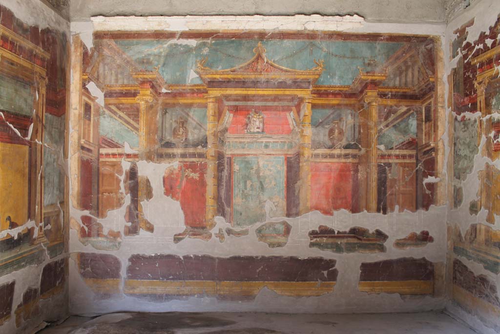 Oplontis Villa of Poppea, March 2014. Room 23, looking towards west wall from larger doorway onto Portico 24.
Foto Annette Haug, ERC Grant 681269 DÉCOR.