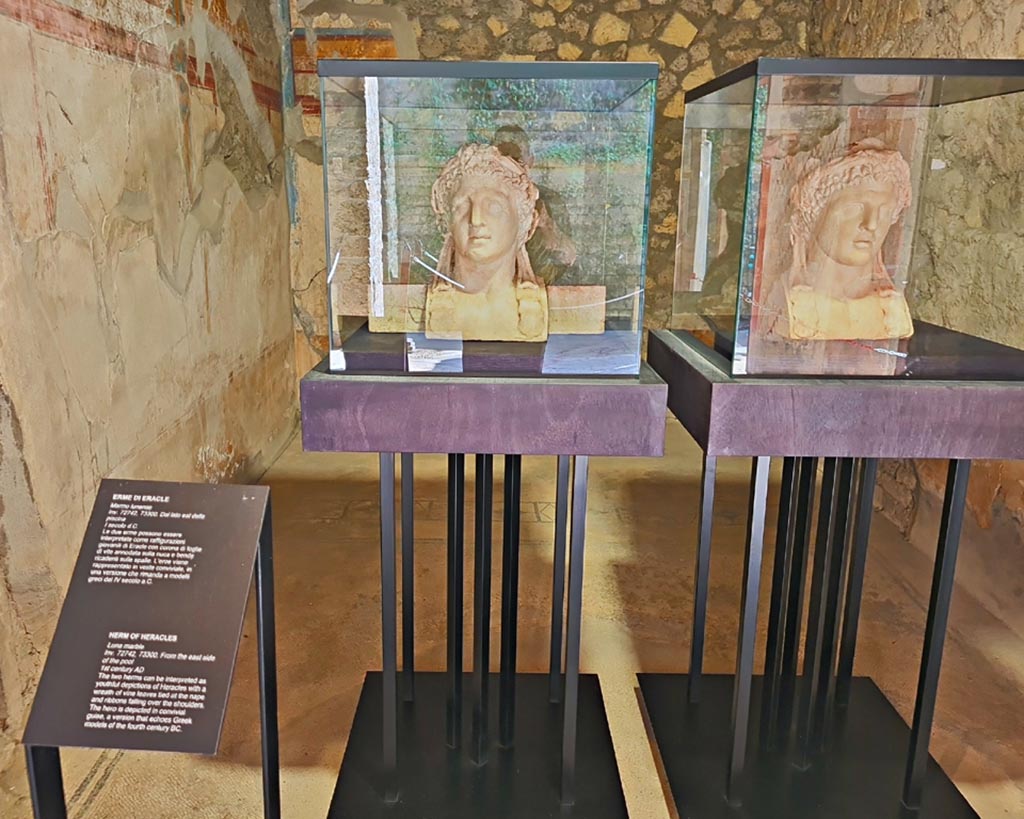 Oplontis Villa of Poppea, October 2023.
Room 25, two herms of Hercules, on display here but found on east side of the pool. Photo courtesy of Giuseppe Ciaramella.