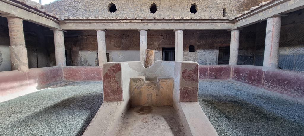 Oplontis Villa of Poppea, January 2023.
The enclosed peristyle 32, previously known as the rustic courtyard, looking east. Photo courtesy of Miriam Colomer.