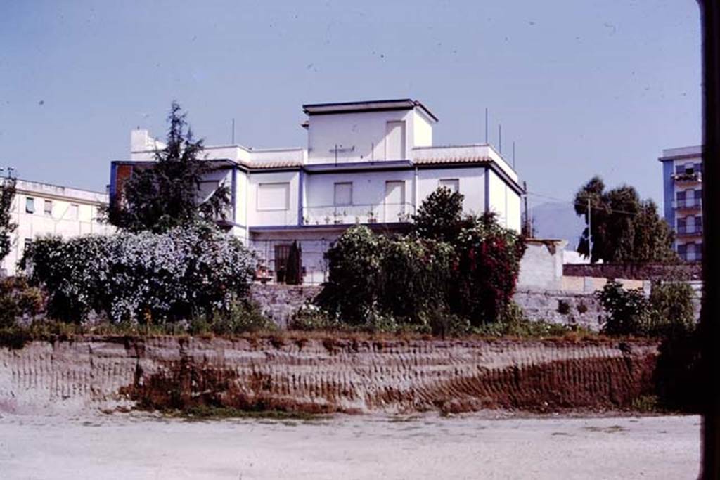 Oplontis, Villa of Lucius Crassius Tertius. 1978. Photo by Stanley A. Jashemski.
Source: The Wilhelmina and Stanley A. Jashemski archive in the University of Maryland Library, Special Collections (See collection page) and made available under the Creative Commons Attribution-Non Commercial License v.4. See Licence and use details.
J78f0618