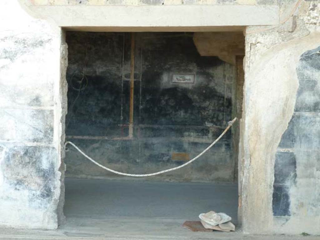 Stabiae, Secondo Complesso, September 2015. Room 17, south wall with doorway into room 15.