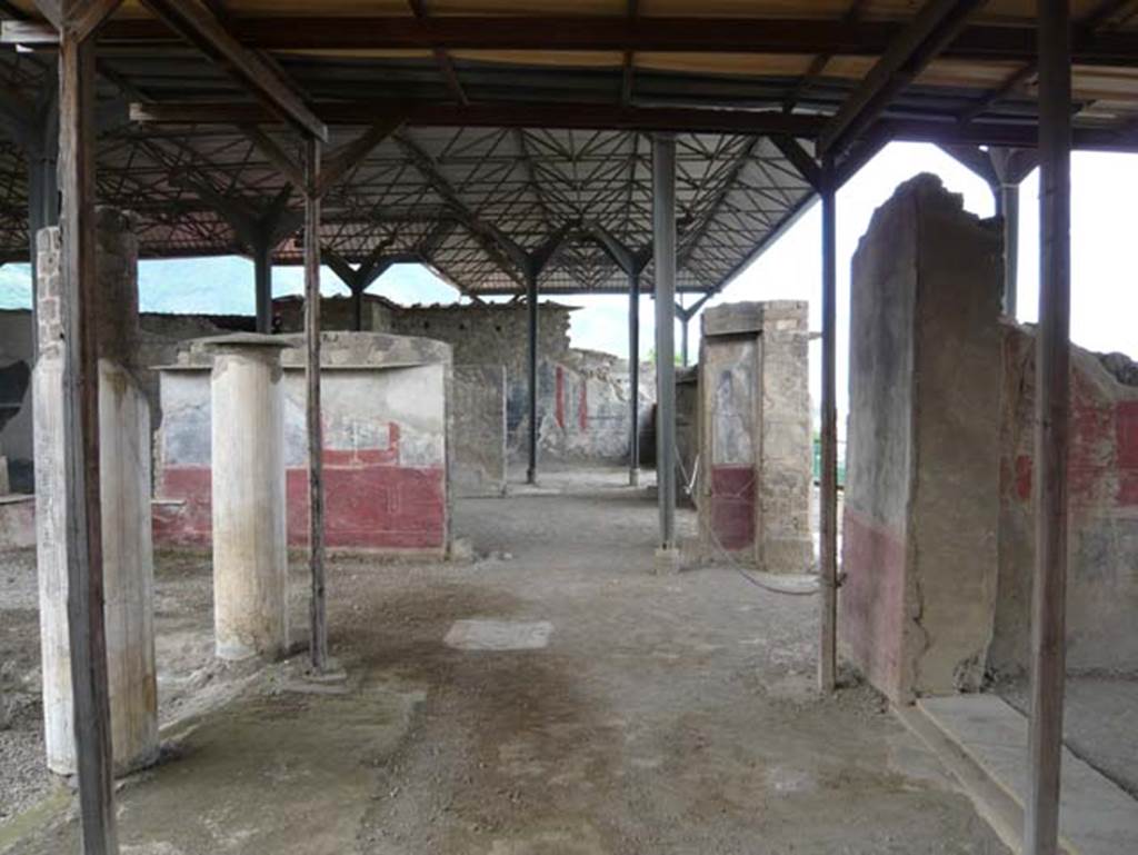 Stabiae, Secondo Complesso (Villa B), May 2010. Room 1, looking west into rooms 13 and 14 through doorway in north-west corner of peristyle portico. Photo courtesy of Buzz Ferebee.