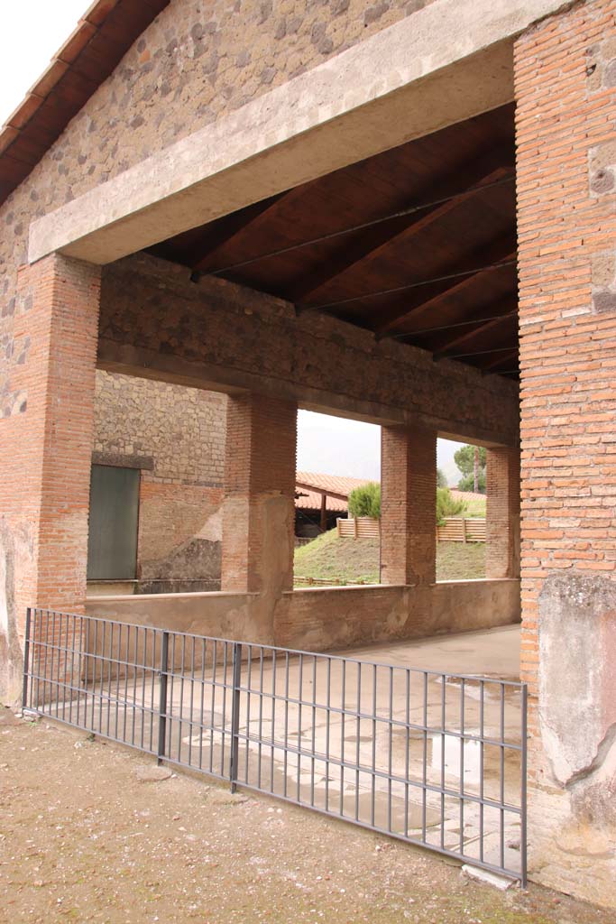 Stabiae, Villa Arianna, October 2020.
Room A, entrance doorway from terrace. Photo courtesy of Klaus Heese.