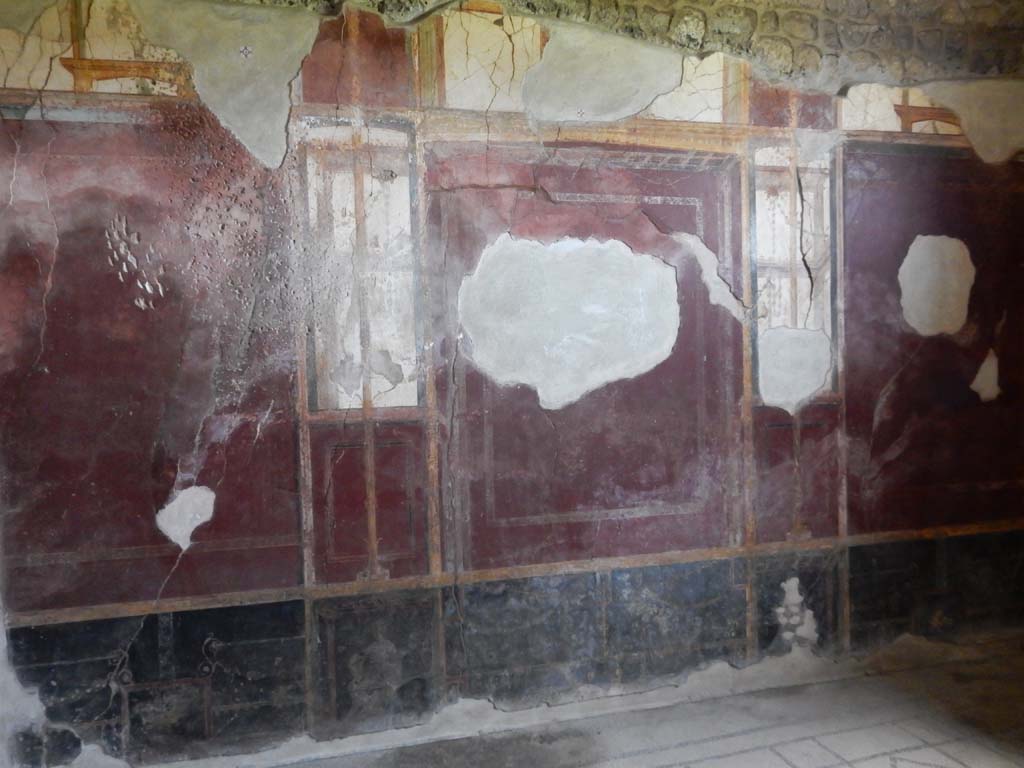 Stabiae, Villa Arianna, June 2019. Room 5, east wall. Photo courtesy of Buzz Ferebee.