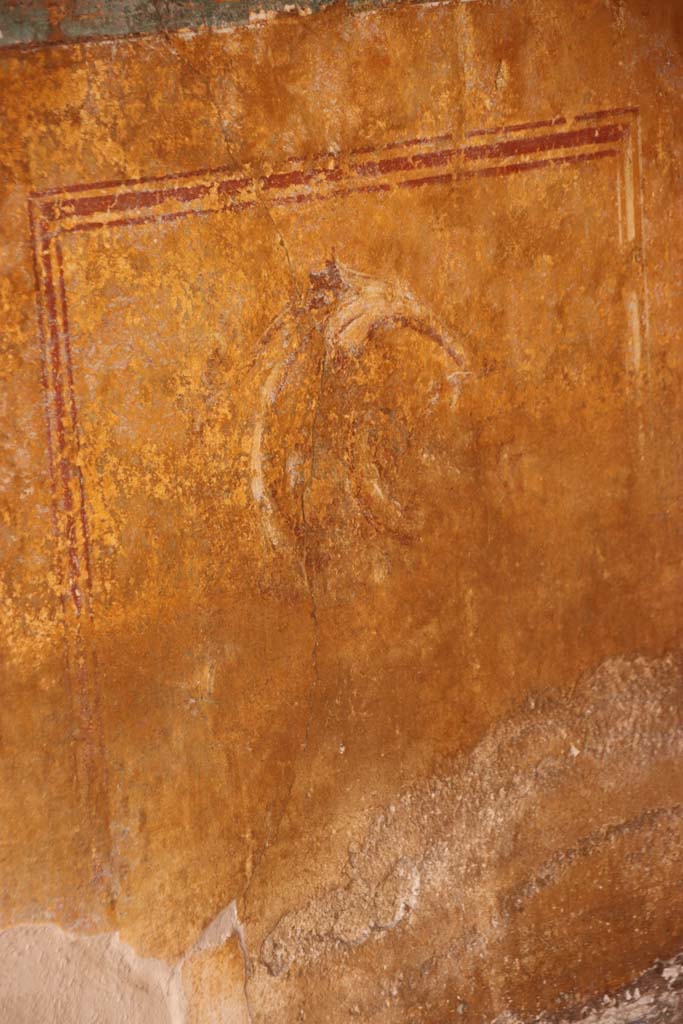 Stabiae, Villa Arianna, October 2020.
Room 7, detail of painted panel from south end of east wall. Photo courtesy of Klaus Heese.