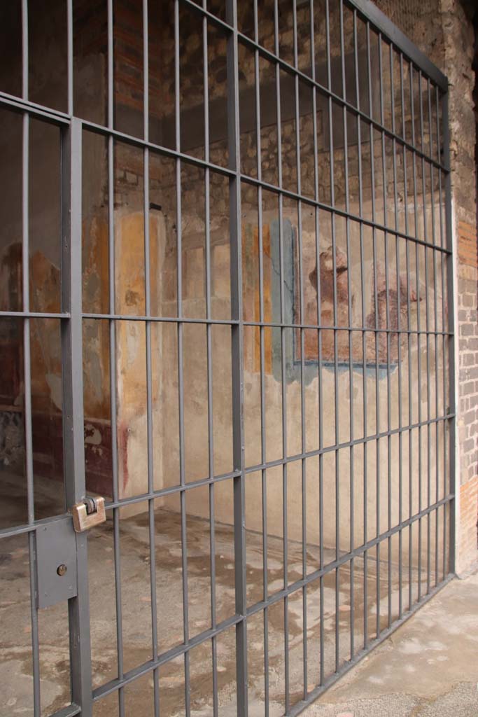 Stabiae, Villa Arianna, October 2020.
Room 3, looking from entrance towards west wall of anteroom. Photo courtesy of Klaus Heese.